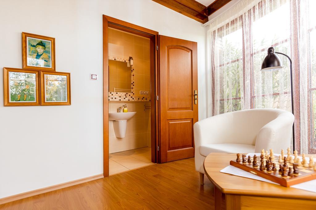 Pstrossova Vila - U Klasterni Zahrady Bechyně Extérieur photo