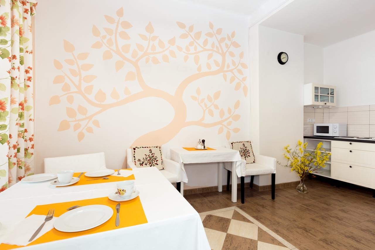 Pstrossova Vila - U Klasterni Zahrady Bechyně Extérieur photo