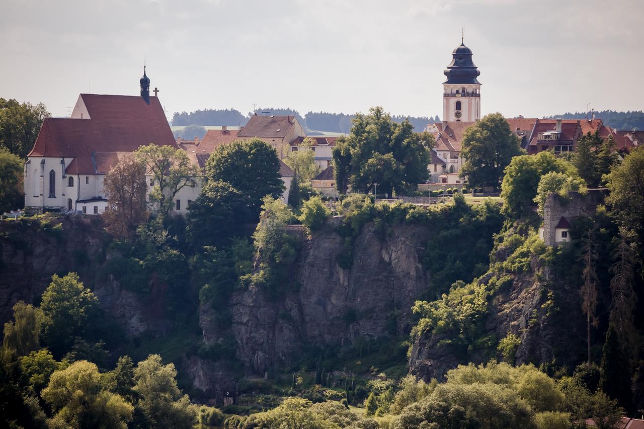 Pstrossova Vila - U Klasterni Zahrady Bechyně Extérieur photo